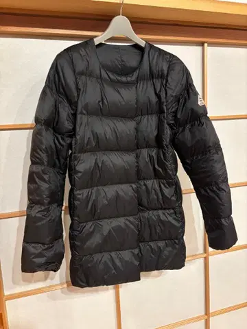 PYRENEX 블랙 다운 자켓 FR 36 / JP 38 다운