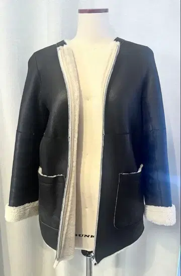 리버서블 리얼 무스탕 자켓 JILSTUART 양가죽