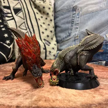 몬스터 헌터 피규어 2체 세트