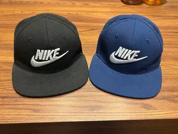 NIKE 4/7 캡 블랙 & 네이비 묶음 판매