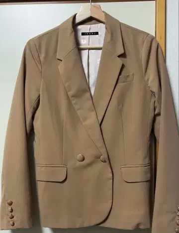 잉그 INGNI 테일러드 자켓 ( 덤 노리즈 스커트 )