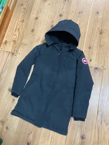 Canada Goose 블랙 다운 자켓