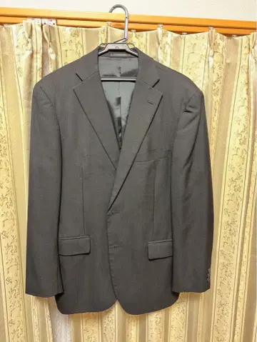 다크 그레이 스트라이프 비즈니스 정장