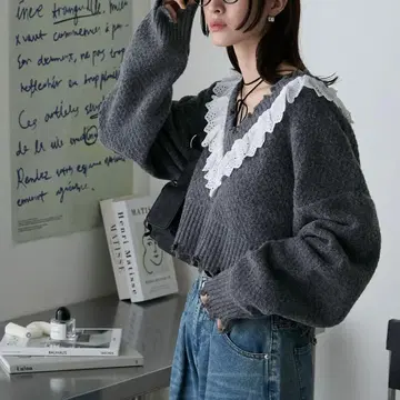 [ forksy. ] 개더 레이스 크롭 기장 데미지 니트