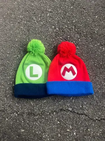 루이지와 마리오의 니트 모자 세트