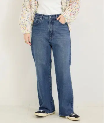 24AW DU JOUR 듀 쥬르 FLARE-HEM JEAN 데님
