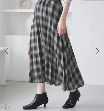 로페피크닉 체크 무늬 플리츠 스커트