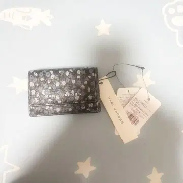 MARC JACOBS 도트 무늬 3단 폴더형 지갑