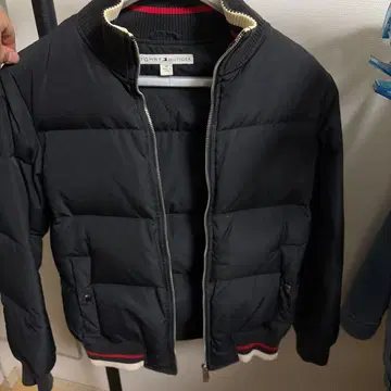TOMMY HILFIGER 블랙 다운 자켓 M