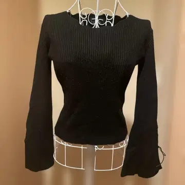 J i ILL STUART 오프숄더 리브 편직 긴팔 상의