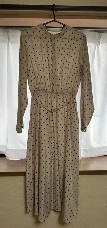 도트 무늬 롱 원피스 (이너 포함)