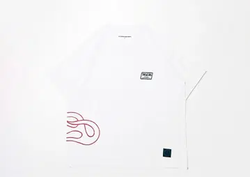 새상품 MandM FIRE TEE whiz limited 화이트