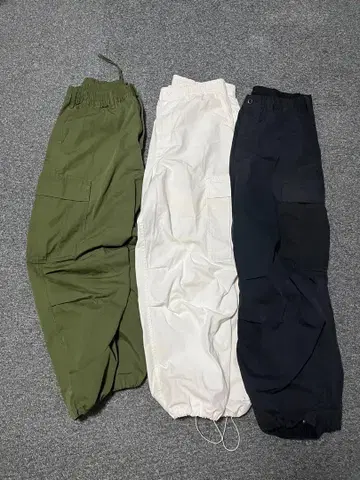 GU 카고 팬츠 화이트 블랙 카키