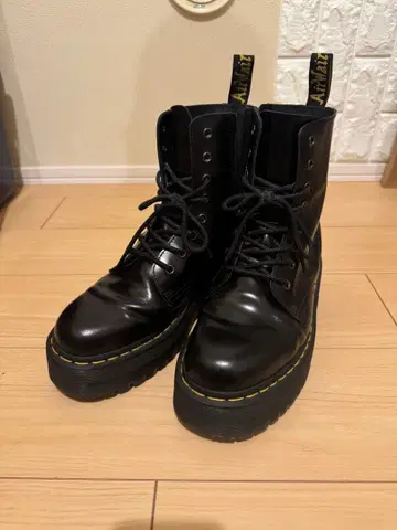 [컨디션 최상] 닥터마틴 JADON UK8 블랙 통굽 8홀 27cm