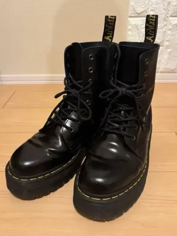 [컨디션 최상] 닥터마틴 JADON UK8 블랙 통굽 8홀 27cm