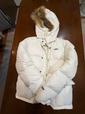 Bear USA 화이트 다운 자켓 M