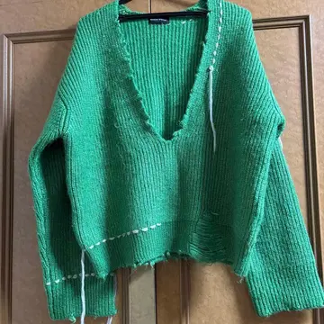 MAISON SPECIAL 그린 V넥 니트