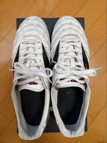 미즈노 모렐리아 II 축구화