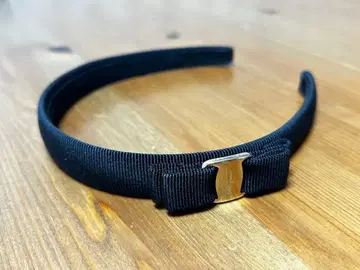 페라가모 머리띠