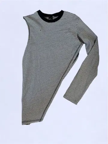 넘버나인 비대칭 보더 티셔츠