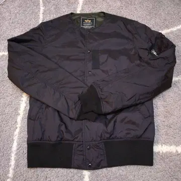 Alpha Industries MA-1 플라이트 자켓 블랙