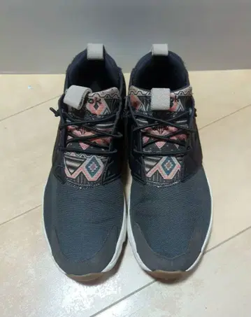 [ 가격 협상 가능 ] 리복 퓨리 라이트 GP 그레이