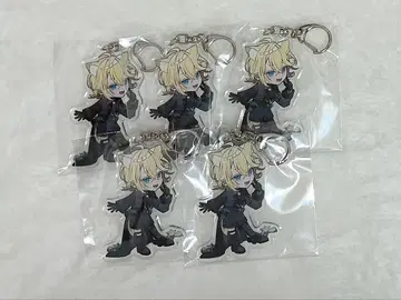 포치 강아지 아크릴 키링