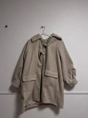 베이지 롱 코트