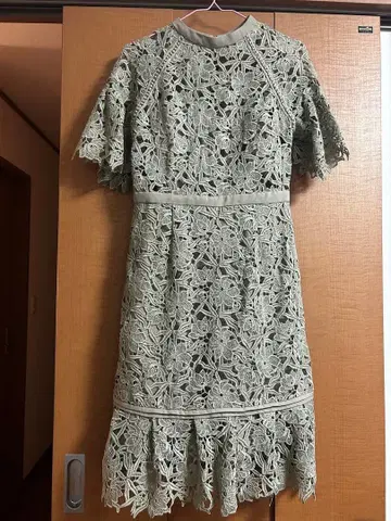 릴리 브라운 레이스 원피스 카키