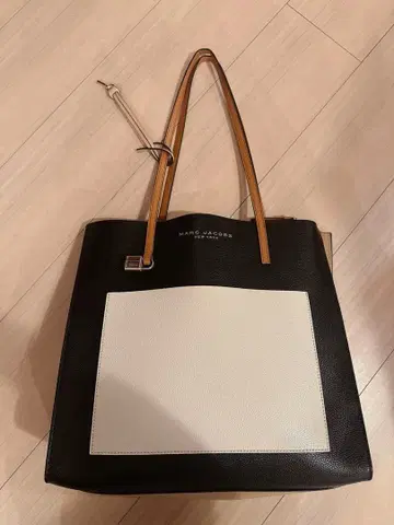 마크제이콥스 가죽 토트백