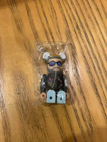 베어브릭 시리즈 51 mr.brainwash