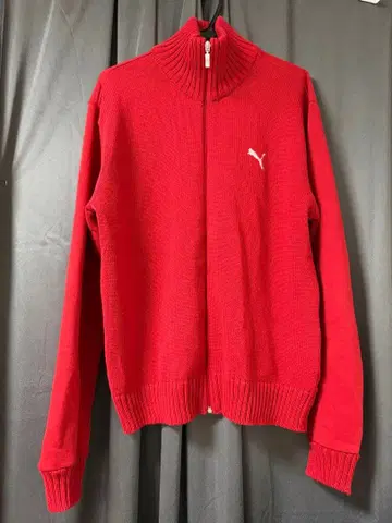 PUMA 레드 니트 스웨터