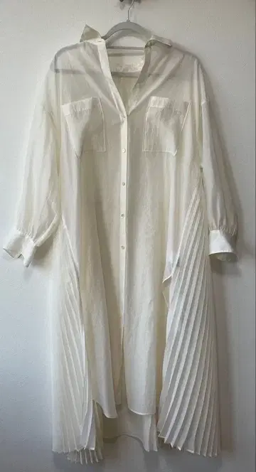 새상품 MICHAL KLEIN 플리츠 롱 셔츠 38