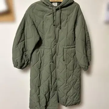 새상품급! 사만사 모스모스 올리브 그린 퀼팅 롱 코트