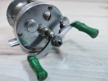 PFLUEGER akron 아크론 플루거 다이렉트 릴 그린