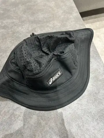 아식스 러닝 햇