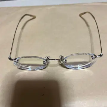 POLO 투 포인트 프레임 클래식 프레임입니다