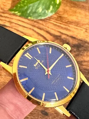 새상품급 레트로 HMT 손목시계 (수동 와인딩)