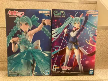 하츠네 미쿠 피규어 건담