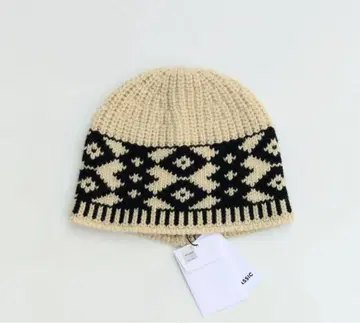 LOW CLASSIC 니트 모자 베이지