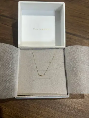 [새상품급] ete 크레센트 문 K10YG 목걸이