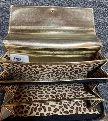 표범 무늬 크로커다일 패턴 키티 장지갑