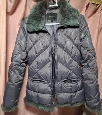 ROSE BUD 퍼 달린 다운 자켓 사이즈 2 그레이
