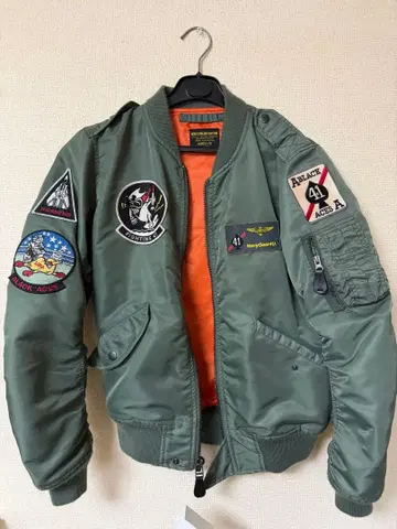 AVIREX MA-1 자켓 올리브 그린