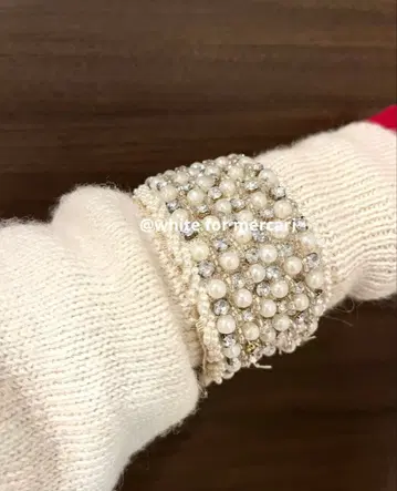 반짝이는 펄 장식 팔찌 선물