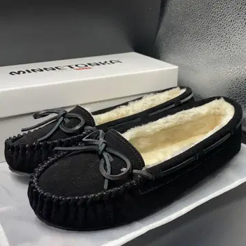 MINNETONKA 미네통카 칼리 블랙 모카신 25cm