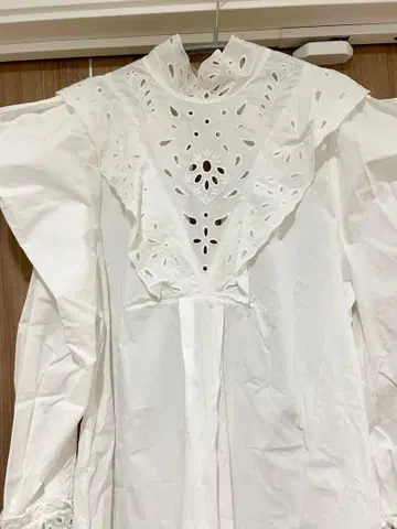 새상품 SNIDEL 자수 화이트 롱 셔츠 원피스