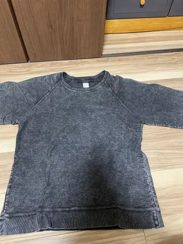 KSUBI 다크 그레이 래글런 T셔츠