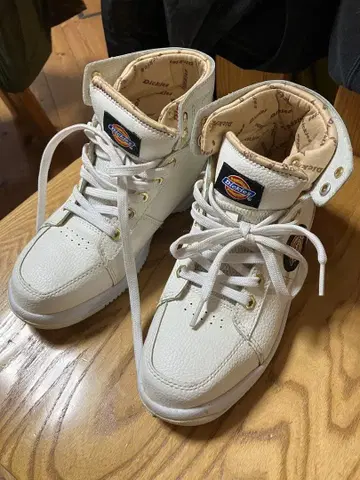 Dickies 화이트 하이컷 스니커즈 (안전화)