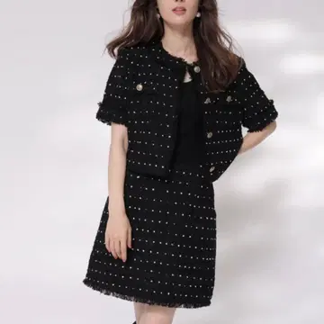 아푸와이저 리셰 도트 트위드 미니 스커트 블랙